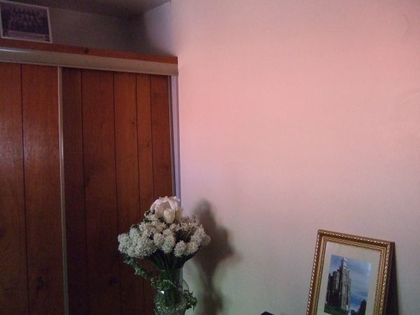 Picture of red glow on wall.